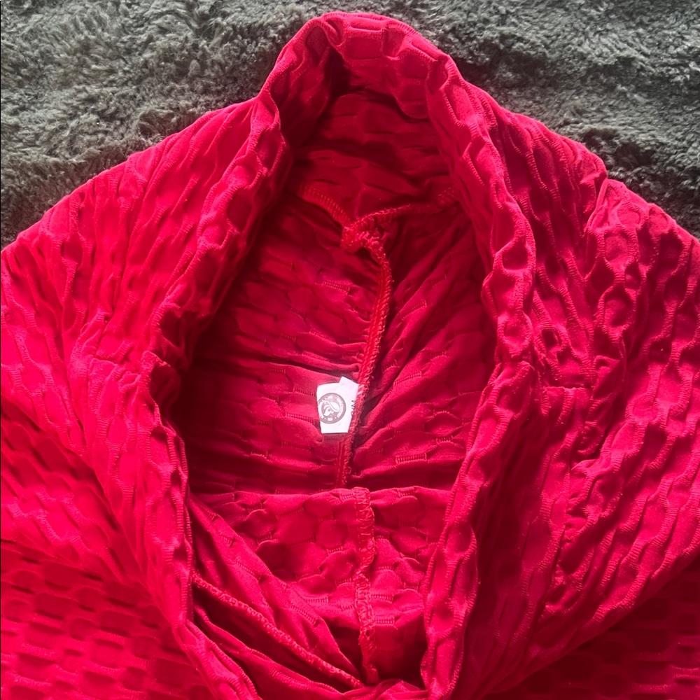 Private Label Red Textured Pants - Picture 3 of 3